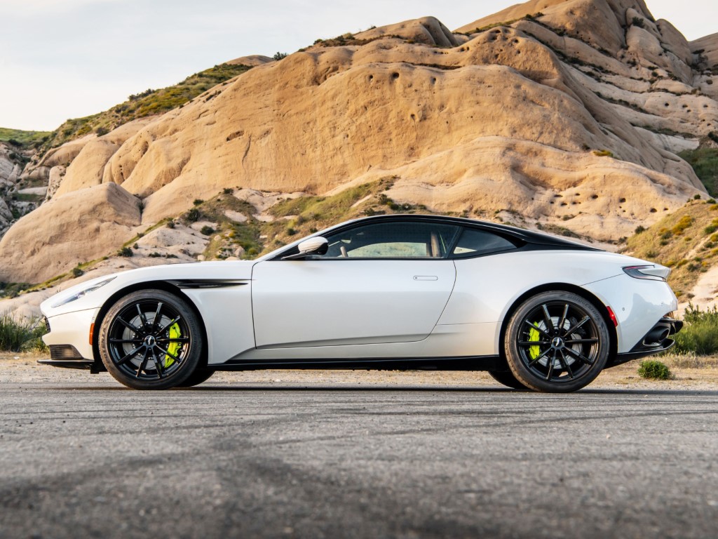 Aston Martin DB11 V12 AMR (Automatic)